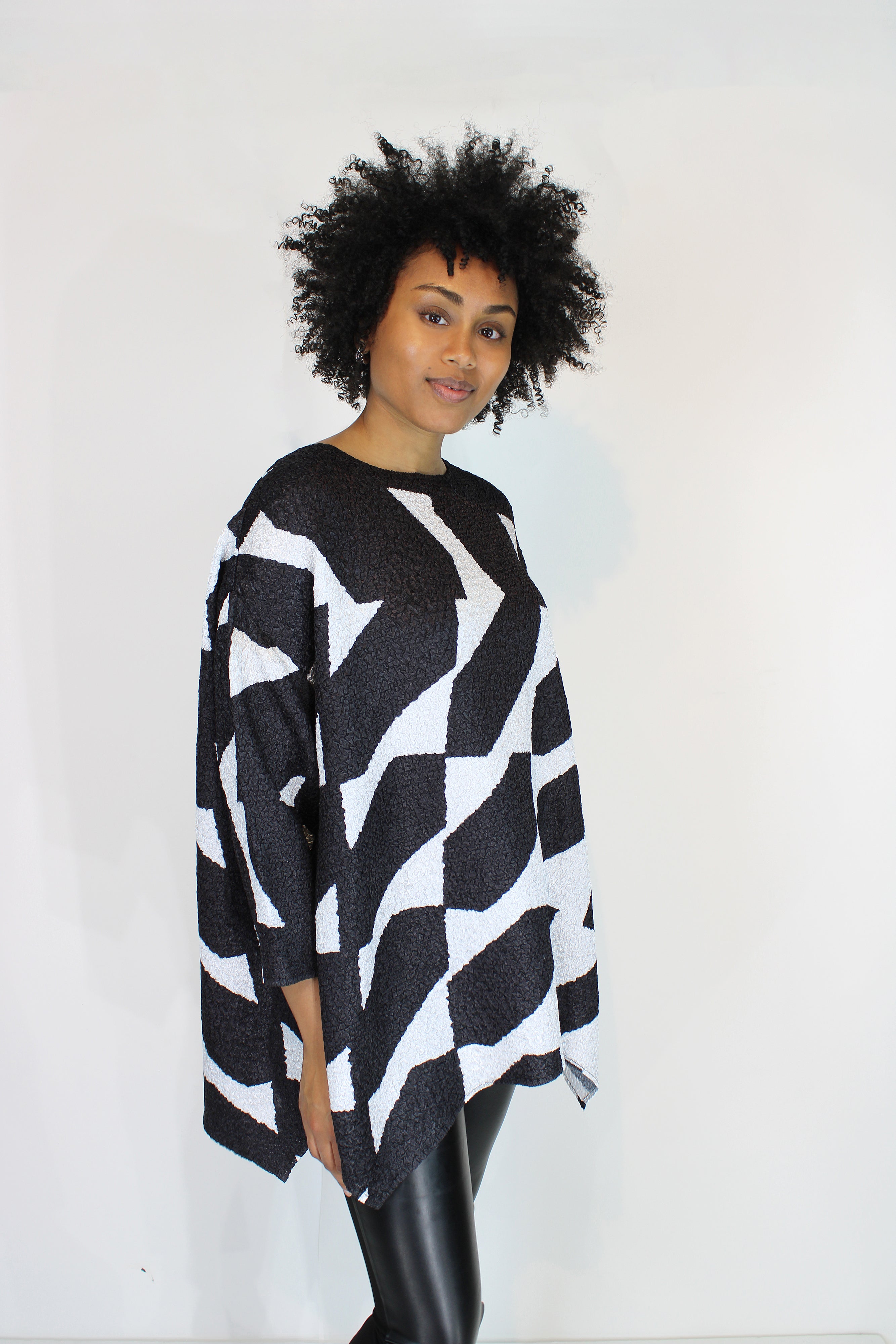 ZIGZAG MIRAGE CRINKLE TOP