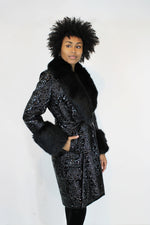 Load image into Gallery viewer, Glossy Quilted Floral Wrap Coat
