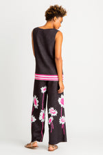 Load image into Gallery viewer, Abstract Long-Stem Floral Crinkle  Tank Black/Hot Pink
