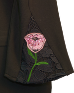 Load image into Gallery viewer, BATEAU Neck Top W Floral insert
