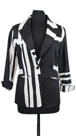 Load image into Gallery viewer, Mod Black &amp; White Blazer
